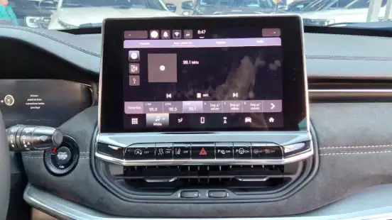 JEEP-COMMANDER-2022