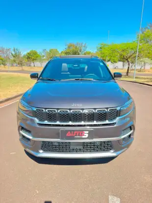 JEEP-COMMANDER-2023