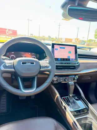 JEEP-COMMANDER-2023