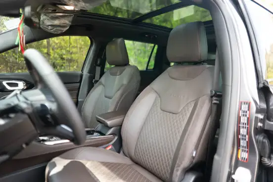JEEP-COMMANDER-2024