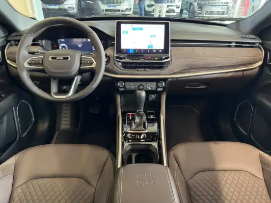 JEEP-COMMANDER-2025