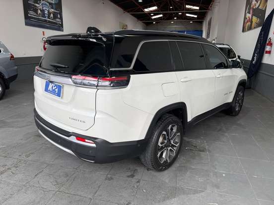 JEEP-COMMANDER-2022