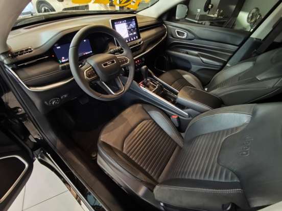 JEEP-COMMANDER-2023