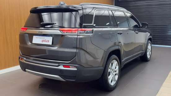 JEEP-COMMANDER-2025