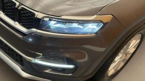 JEEP-COMMANDER-2025