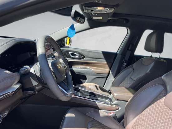 JEEP-COMMANDER-2023