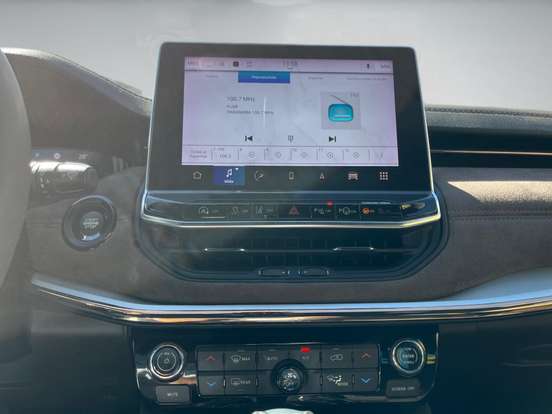 JEEP-COMMANDER-2023