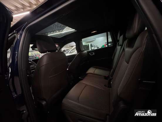 JEEP-COMMANDER-2025