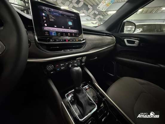 JEEP-COMMANDER-2025