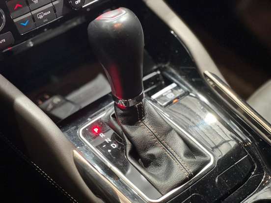 JEEP-COMMANDER-2022