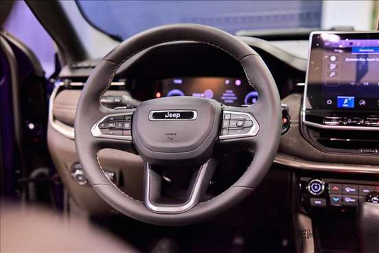 JEEP-COMMANDER-2025