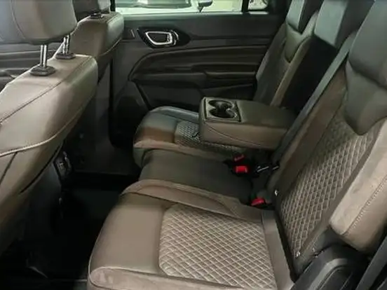 JEEP-COMMANDER-2.0 TD380 TURBO DIESEL OVERLAND AT9 JEEP-COMMANDER-2024