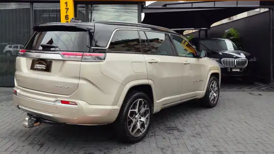 JEEP-COMMANDER-2022