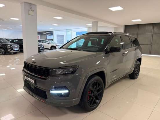 JEEP-COMMANDER-2.0 HURRICANE 4 TURBO GASOLINA BLACKHAWK AT9 JEEP-COMMANDER-2024