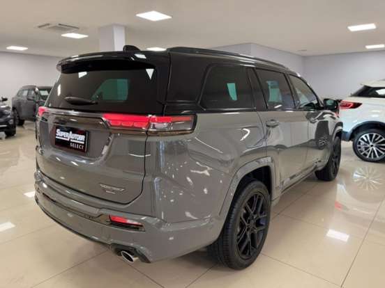 JEEP-COMMANDER-2.0 HURRICANE 4 TURBO GASOLINA BLACKHAWK AT9 JEEP-COMMANDER-2024