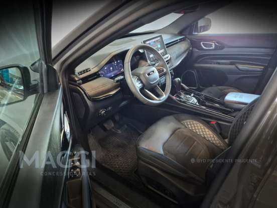 JEEP-COMMANDER-2.0 HURRICANE 4 TURBO GASOLINA BLACKHAWK AT9 JEEP-COMMANDER-2024