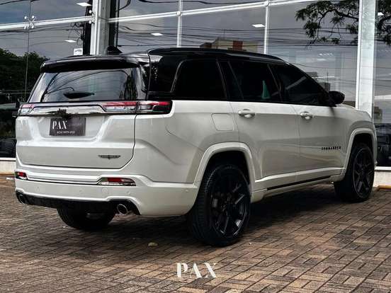 JEEP-COMMANDER-2.0 HURRICANE 4 TURBO GASOLINA BLACKHAWK AT9 JEEP-COMMANDER-2025