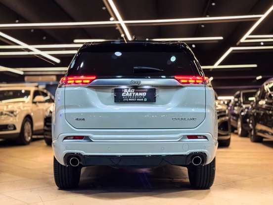 JEEP-COMMANDER-2024