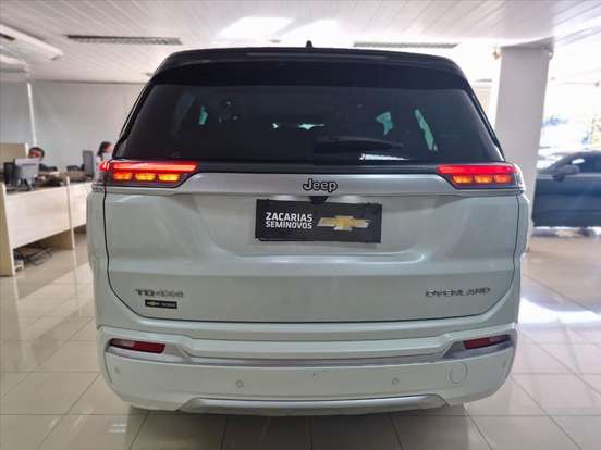 JEEP-COMMANDER-2022