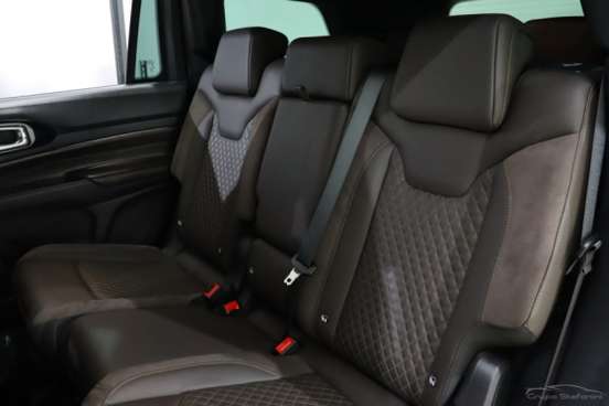 JEEP-COMMANDER-2023