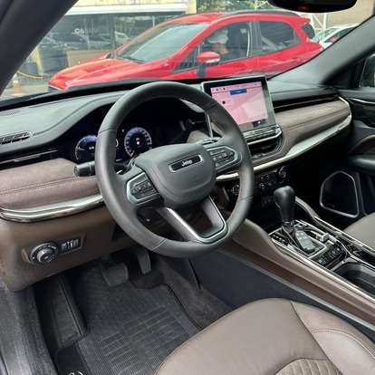 JEEP-COMMANDER-2024