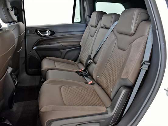 JEEP-COMMANDER-2.2 TURBO DIESEL OVERLAND AT9 JEEP-COMMANDER-2025