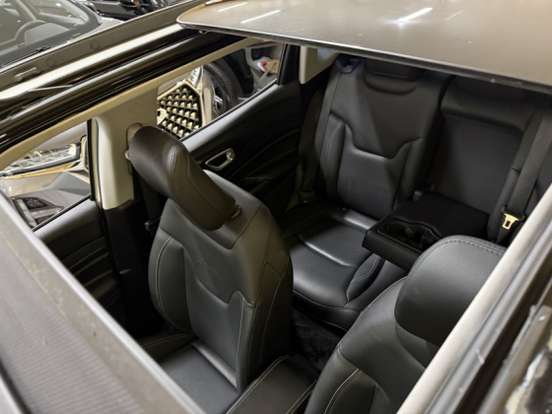 JEEP-COMPASS-2024