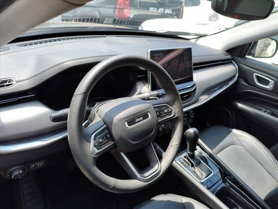 JEEP COMPASS 1.3 T270 TURBO FLEX LONGITUDE AT6
