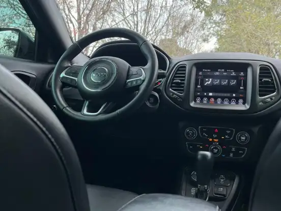 JEEP-COMPASS-2.0 16V DIESEL LIMITED 4X4 AUTOMÁTICO JEEP-COMPASS-2019