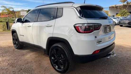 JEEP-COMPASS-2.0 16V DIESEL LONGITUDE 4X4 AUTOMÁTICO JEEP-COMPASS-2018