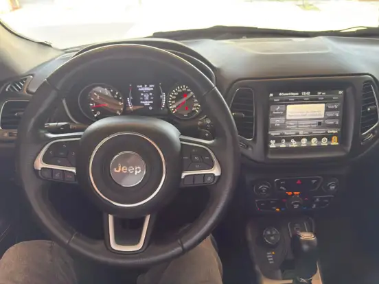 JEEP-COMPASS-2.0 16V DIESEL LONGITUDE 4X4 AUTOMÁTICO JEEP-COMPASS-2017