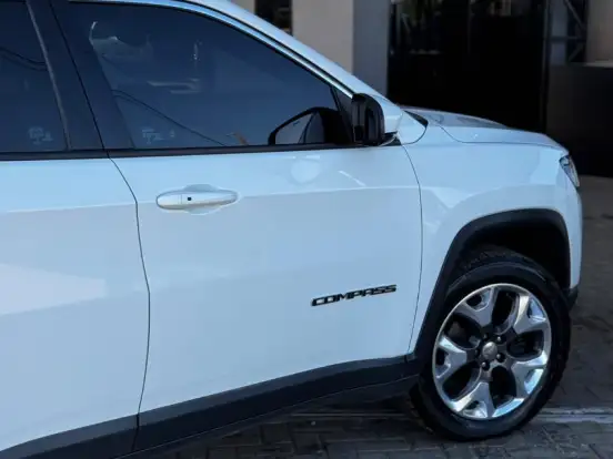 JEEP-COMPASS-2.0 16V DIESEL LONGITUDE 4X4 AUTOMÁTICO JEEP-COMPASS-2019