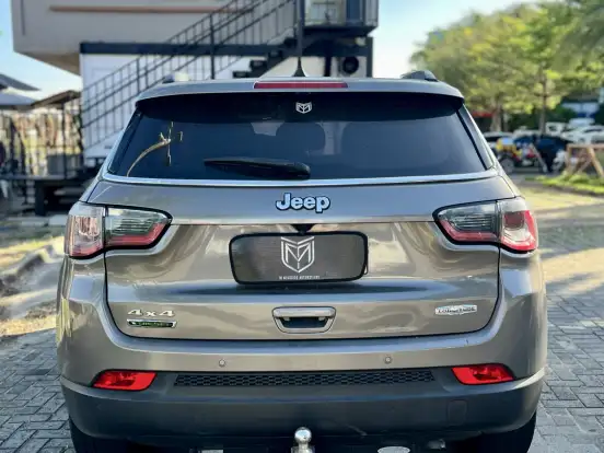 JEEP-COMPASS-2.0 16V DIESEL LONGITUDE 4X4 AUTOMÁTICO JEEP-COMPASS-2018
