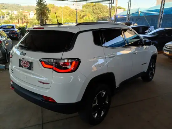 JEEP-COMPASS-2.0 16V DIESEL TRAILHAWK 4X4 AUTOMÁTICO JEEP-COMPASS-2017