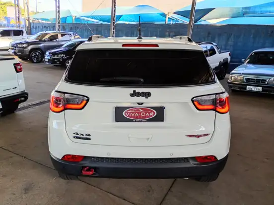 JEEP-COMPASS-2.0 16V DIESEL TRAILHAWK 4X4 AUTOMÁTICO JEEP-COMPASS-2017