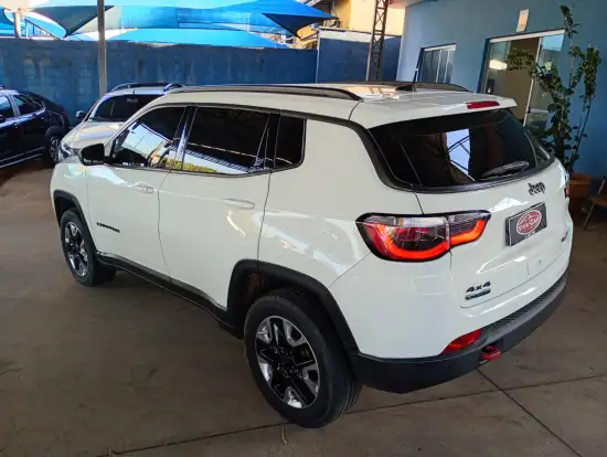 JEEP-COMPASS-2.0 16V DIESEL TRAILHAWK 4X4 AUTOMÁTICO JEEP-COMPASS-2017