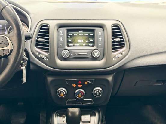 JEEP-COMPASS-2.0 16V FLEX SPORT AUTOMÁTICO JEEP-COMPASS-2017