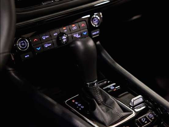 JEEP-COMPASS-2.0 HURRICANE 4 TURBO GASOLINA BLACKHAWK AT9 JEEP-COMPASS-2025