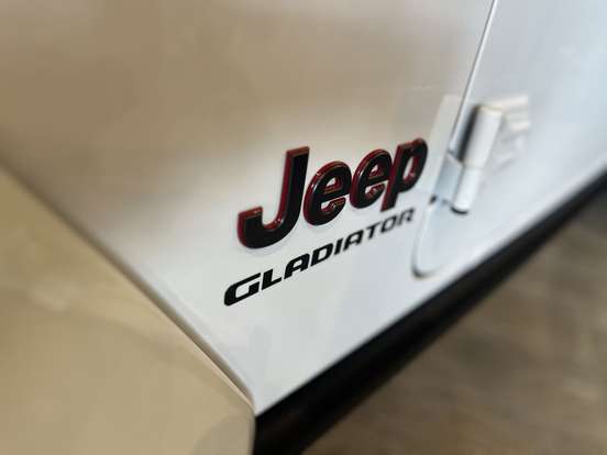 JEEP-GLADIATOR-2022