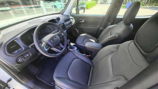 JEEP-RENEGADE-2024