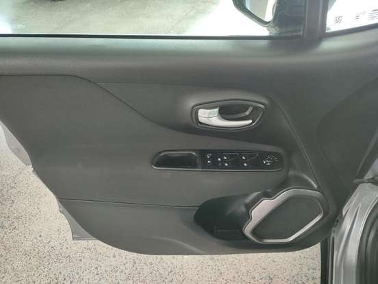 JEEP-RENEGADE-2022