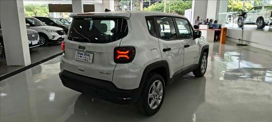 JEEP-RENEGADE-2025