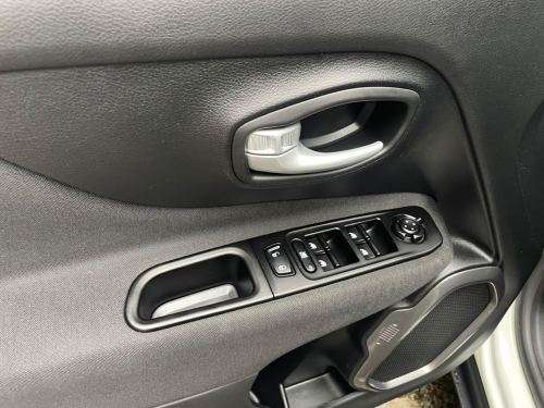 JEEP-RENEGADE-2023