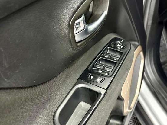 JEEP-RENEGADE-1.8 16V FLEX 4P AUTOMÁTICO JEEP-RENEGADE-2017