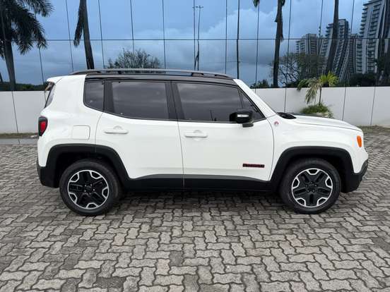 JEEP-RENEGADE-2.0 16V TURBO DIESEL TRAILHAWK 4P 4X4 AUTOMÁTICO JEEP-RENEGADE-2016