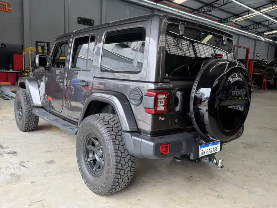 JEEP-WRANGLER-2.0 TURBO GASOLINA UNLIMITED SAHARA 4P 4X4 AT8 JEEP-WRANGLER-2020