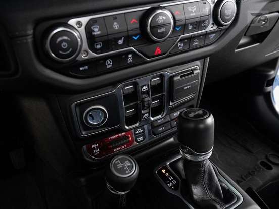 JEEP-WRANGLER-2024