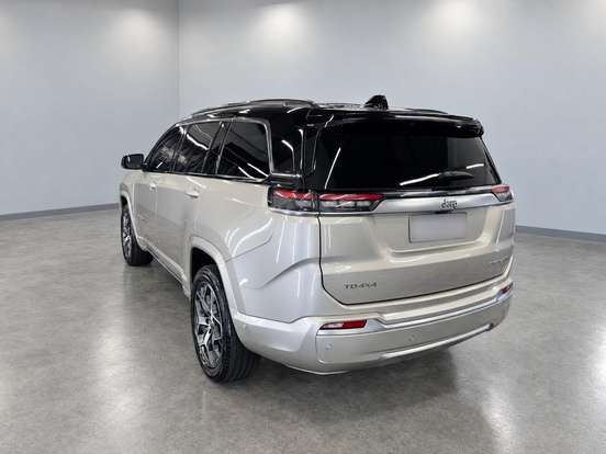 JEEP-COMMANDER-2.0 TD380 TURBO DIESEL OVERLAND AT9 JEEP-COMMANDER-2022