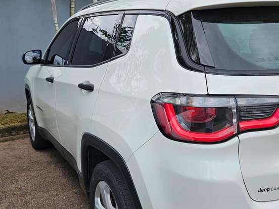JEEP-COMPASS-2.0 16V FLEX SPORT AUTOMÁTICO JEEP-COMPASS-2018