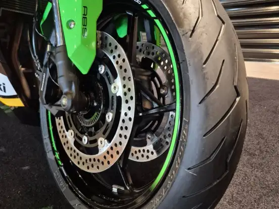 KAWASAKI-NINJA ZX-4RR KAWASAKI-NINJA ZX-4RR-2025